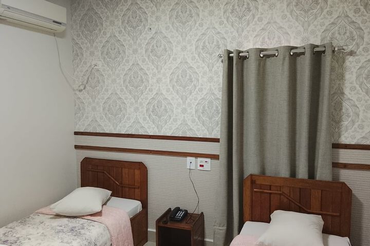 Room 38 of 154