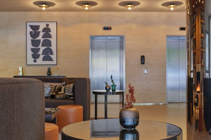 Guest Lobby