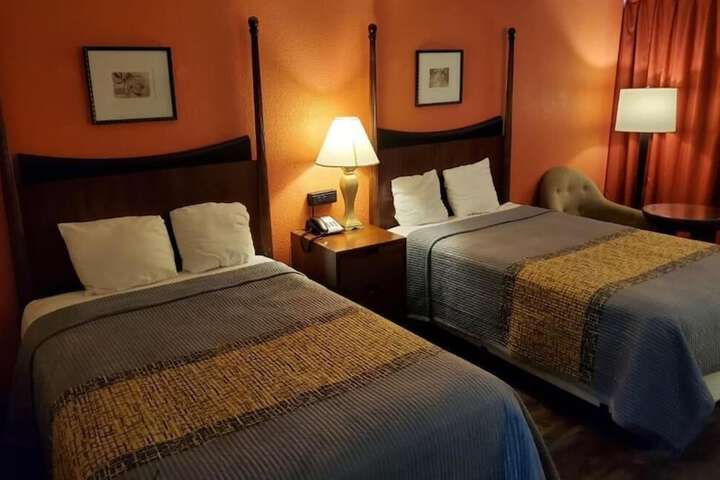 2 Double Beds (1 of 3)