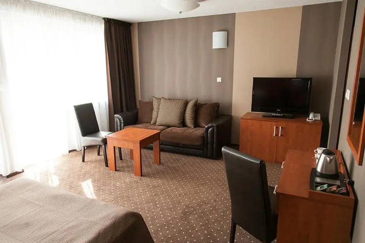 Room 3 of 11
