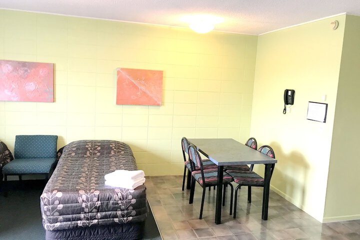 Room 7 of 69