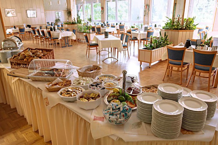 Breakfast/Coffee Service 22 of 41
