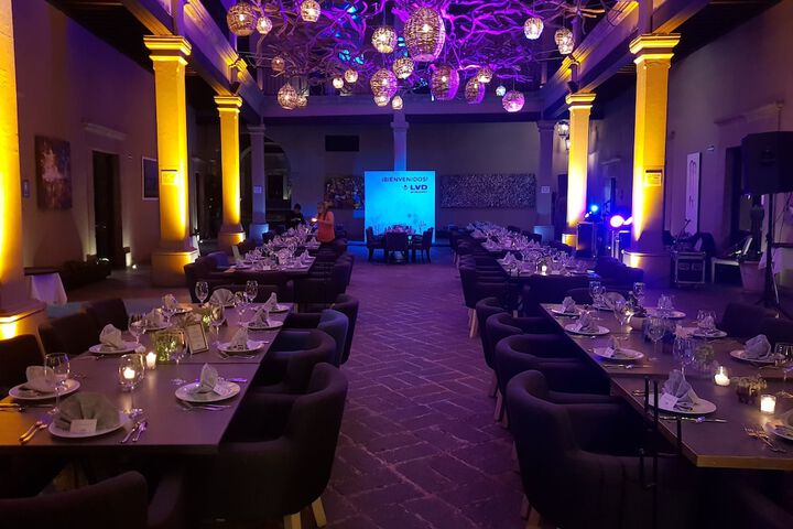 Ballroom/Hall 38 of 44