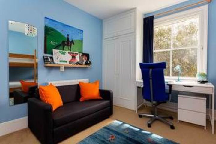 Room 14 of 28