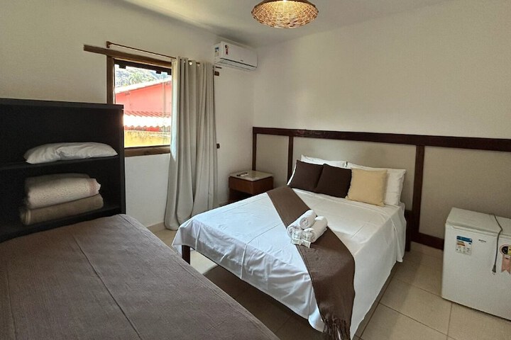 Room 6 of 28