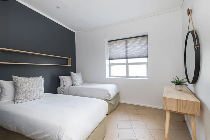 Room 2 of 30