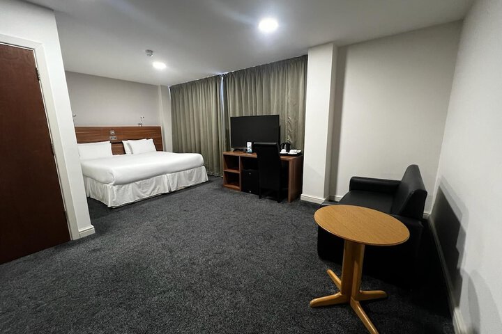 Room 16 of 41