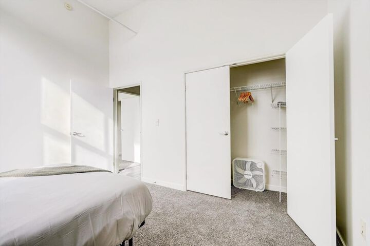 Room 41 of 194