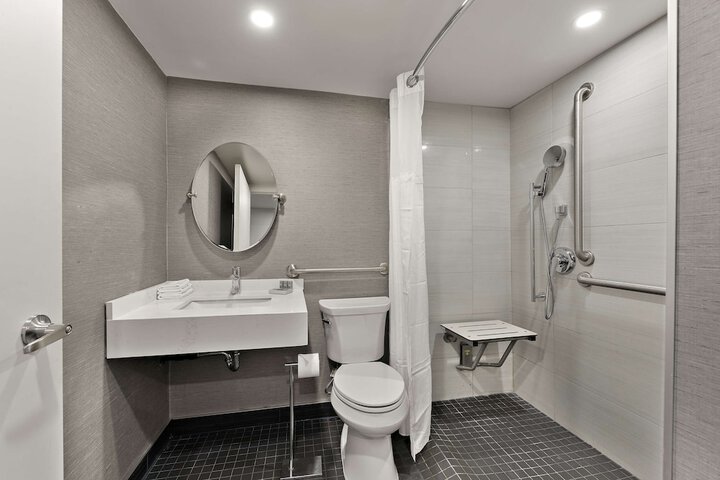 2 Queen Beds Balcony Microwave and Refrigerator Walk in Shower (23 of 24)