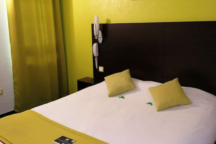 Room 5 of 36