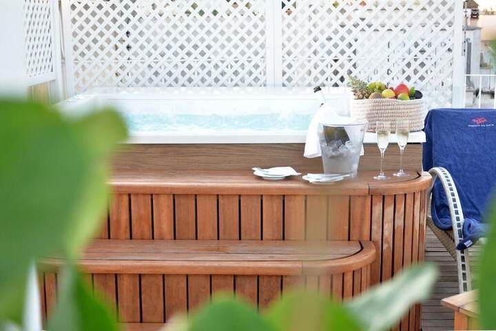 Jetted tub