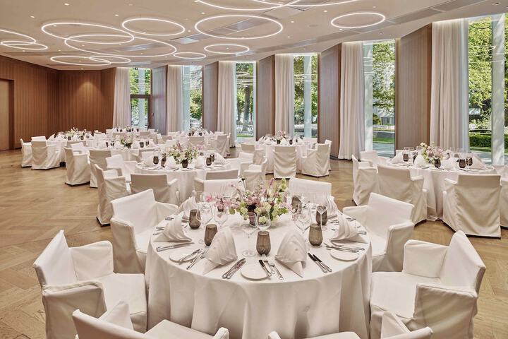 Ballroom/Hall 66 of 75