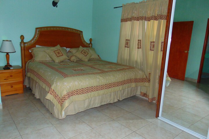 Room 30 of 193