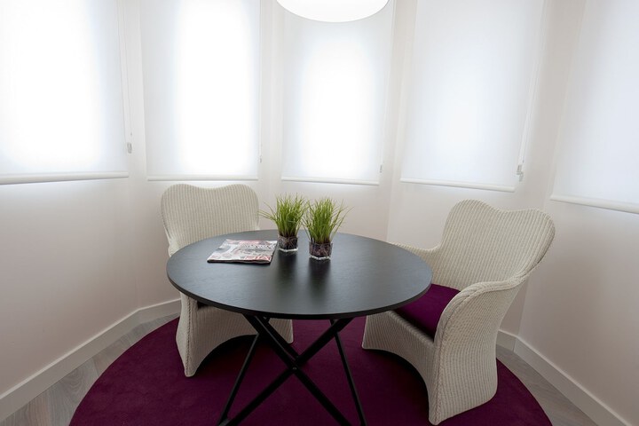 Room 5 of 35