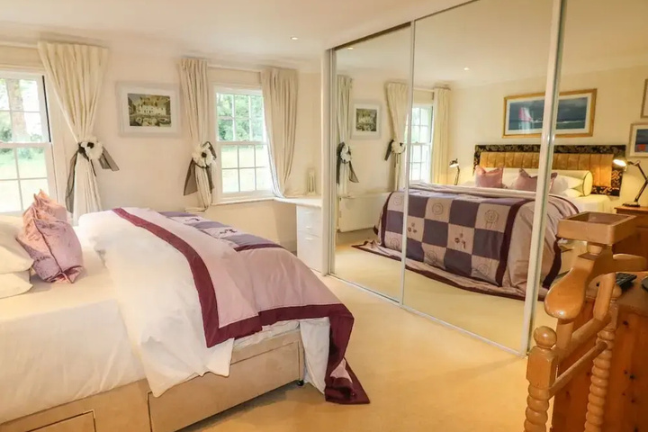 Room 3 of 21