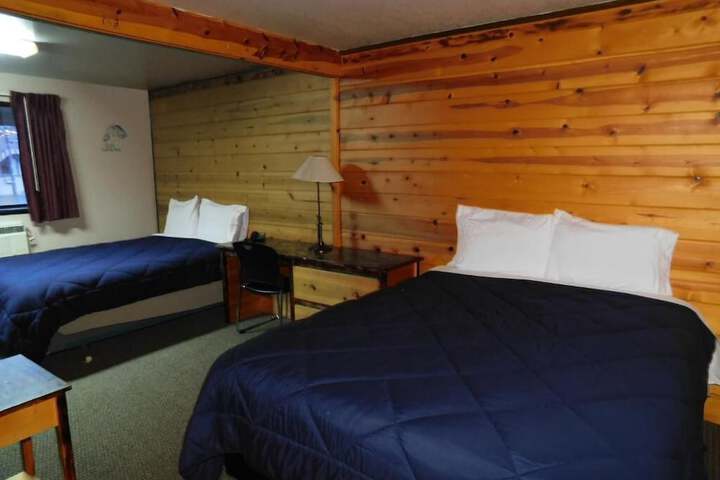 Room 6 of 25