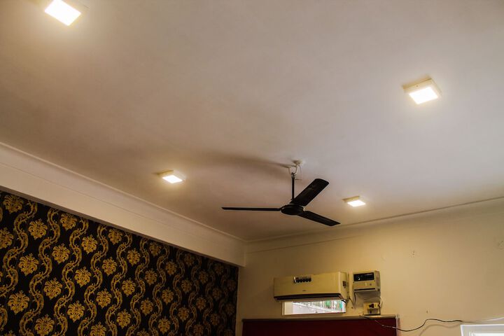 Room 8 of 62