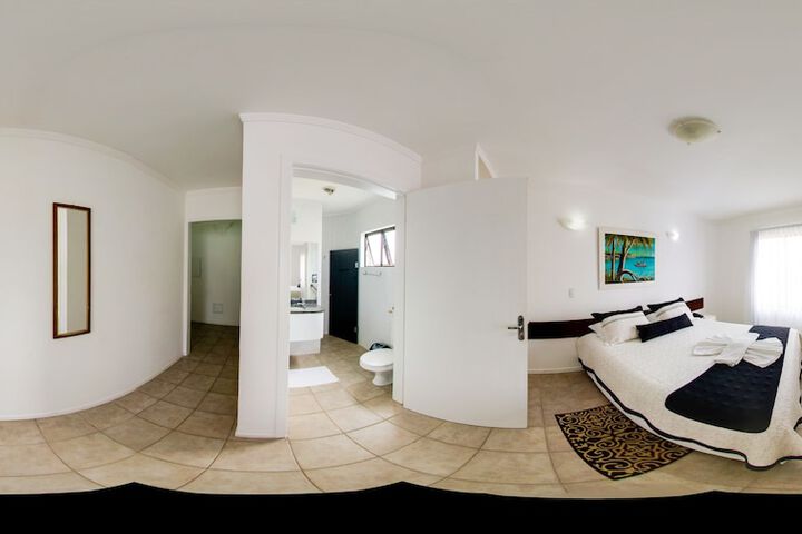 Room 22 of 53