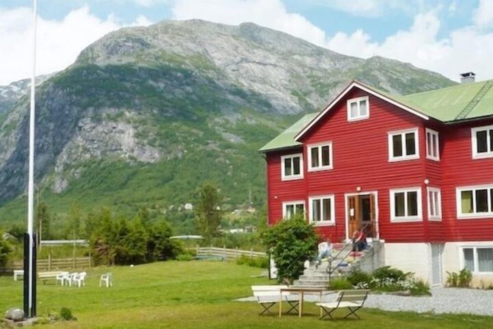 Property image 1