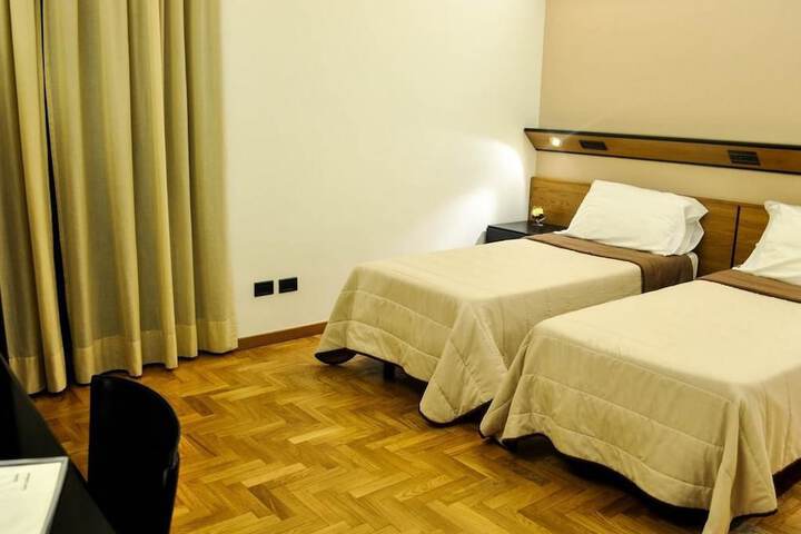 Room 14 of 74
