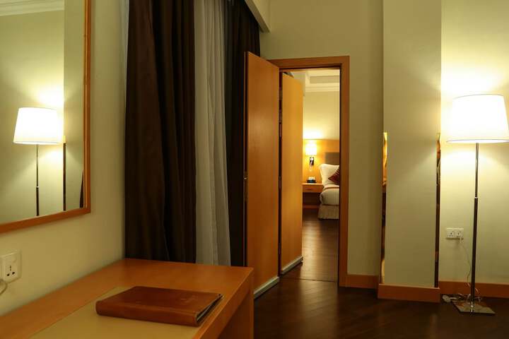 Room 21 of 117