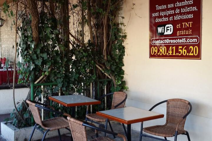 Coffee shop
