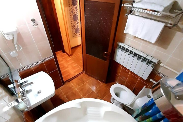 Room 28 of 47