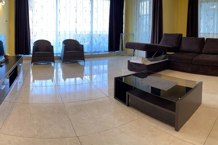 Room 3 of 21