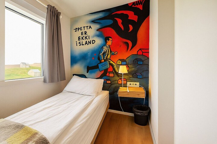 Room 17 of 36