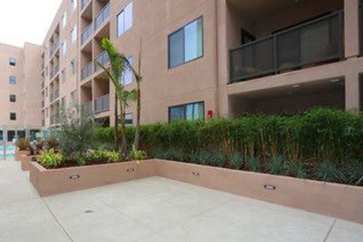 Property Grounds 33 of 38