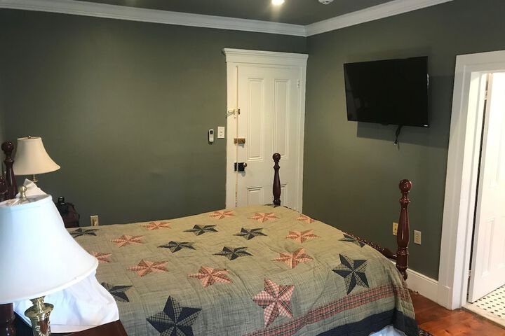 Room 7 of 64