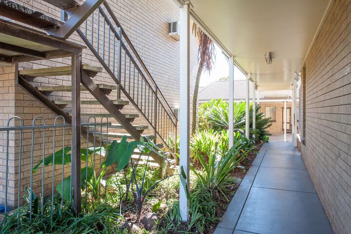 Hotel Exterior 60 of 63