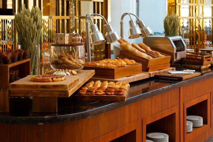 Breakfast/Coffee Service 72 of 92