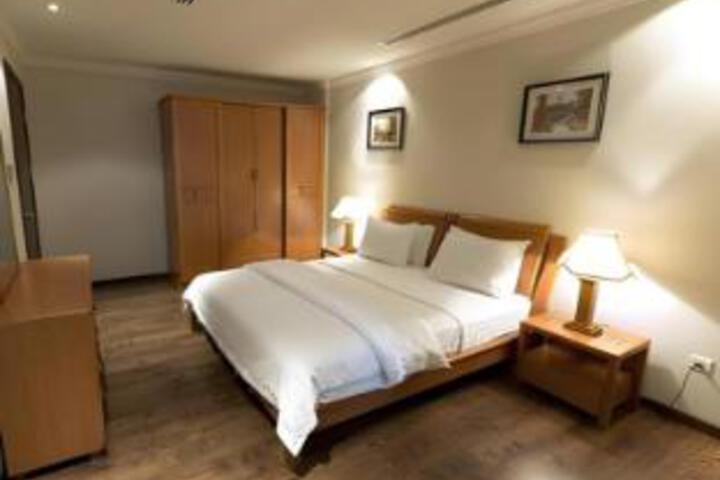 Room 2 of 4