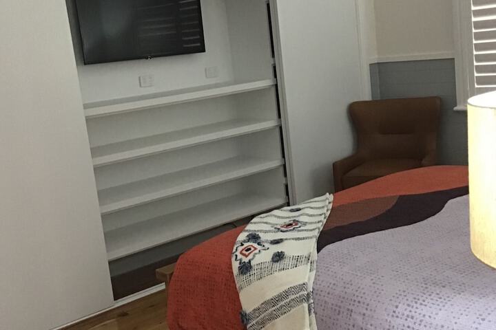 Room 2 of 21