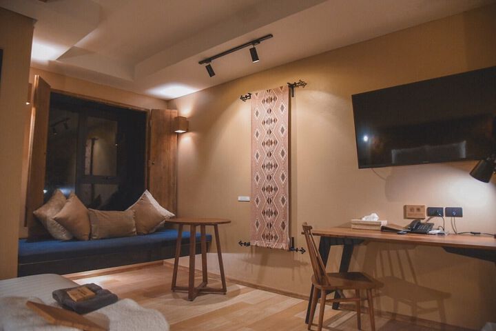 Room 44 of 72