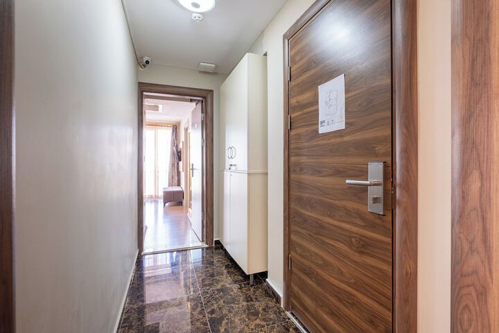 Room 13 of 72