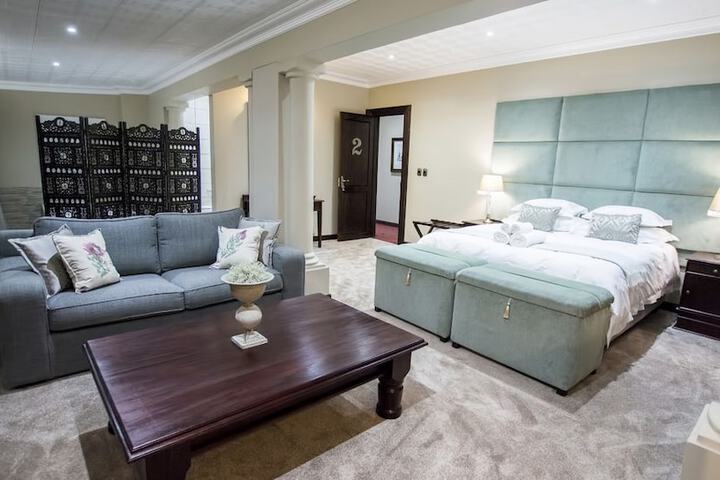 Room 3 of 59