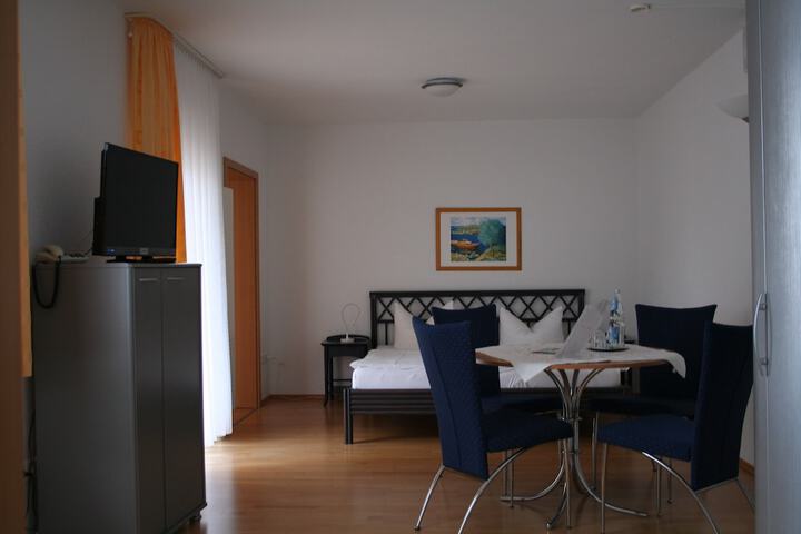 Room 8 of 45