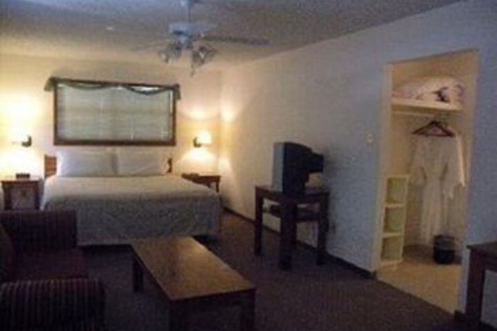 Room 10 of 23