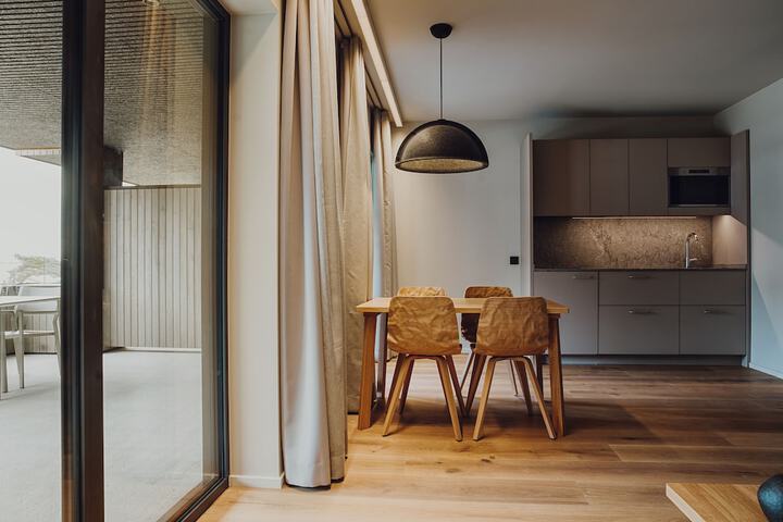Room 8 of 52