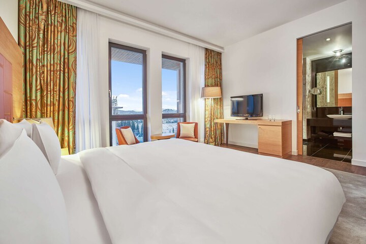 Room 47 of 194