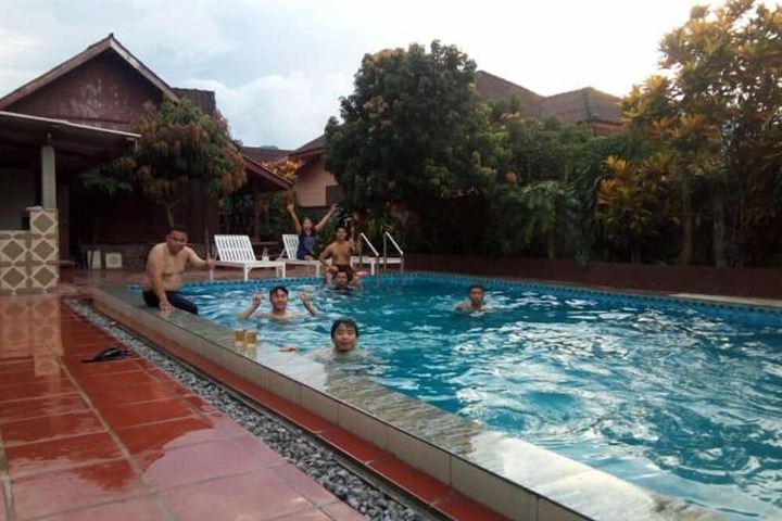 Pool 28 of 58