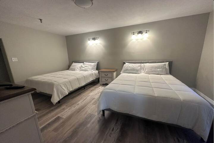 Room 6 of 16