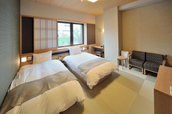 Room 14 of 110