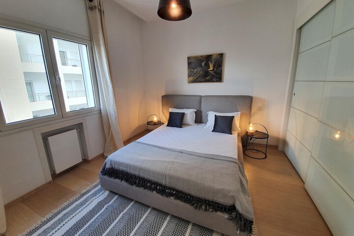 Room 21 of 27