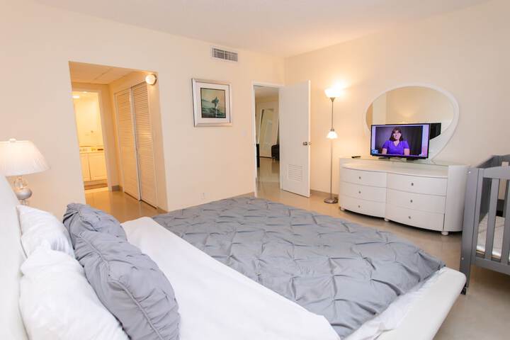 Room 4 of 108