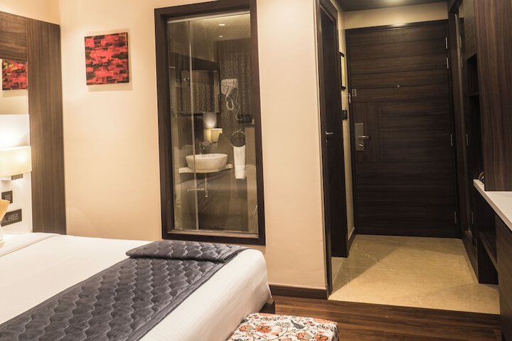 Room 21 of 43