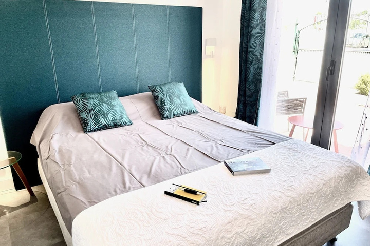 Room 3 of 16
