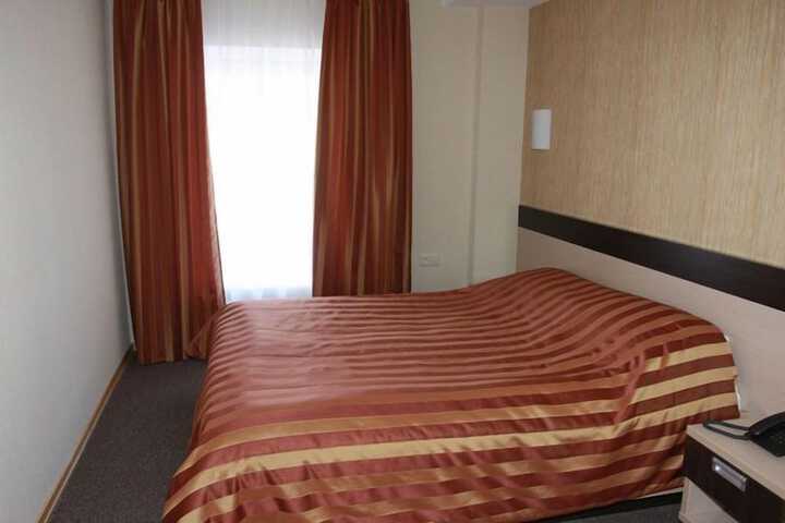 Room 8 of 31